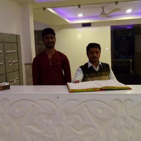Hotel Grand Shyam- In Front Of New Delhi Railway Station-Couple Friendly Нью-Делі Екстер'єр фото