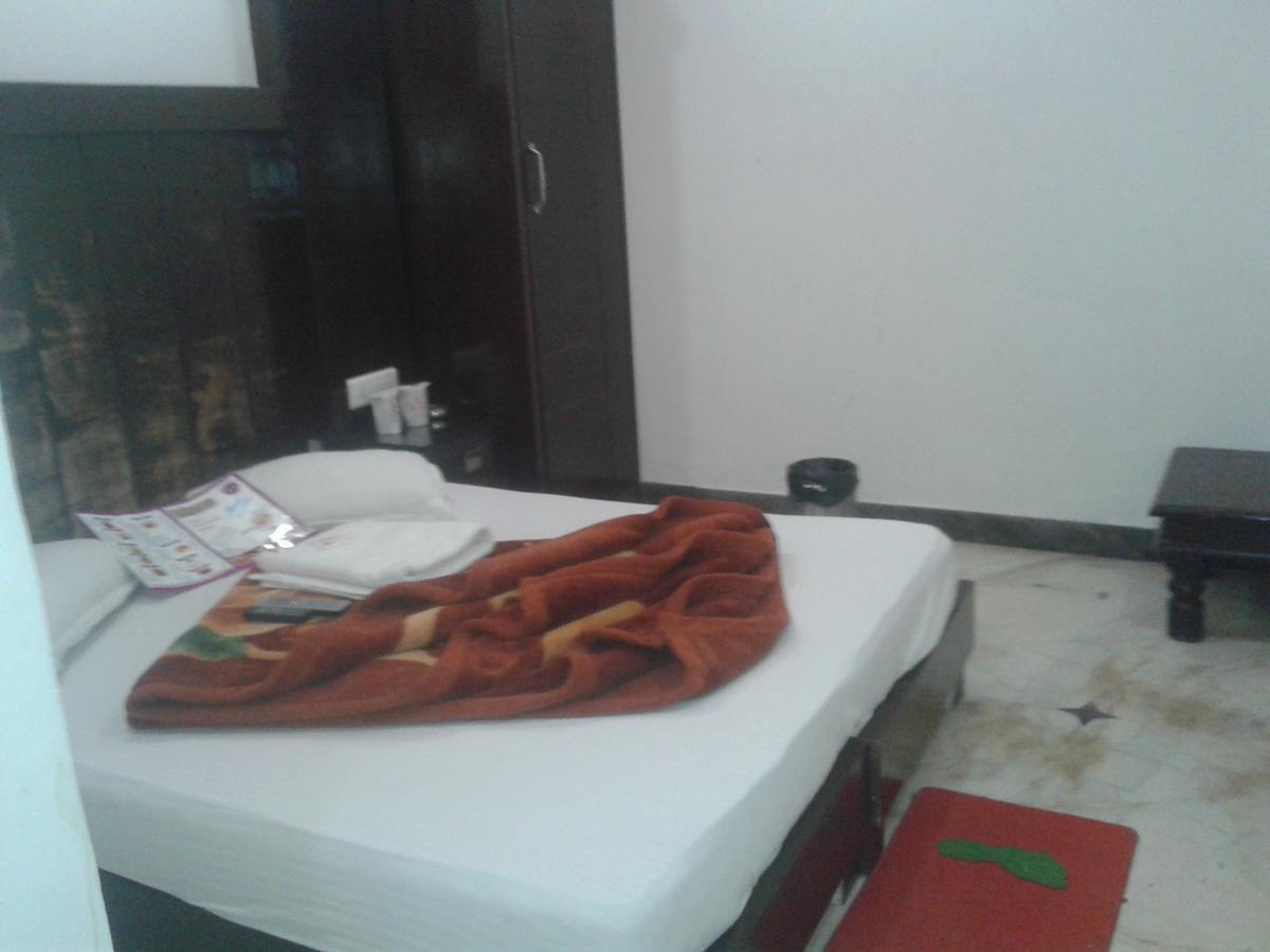 Hotel Grand Shyam- In Front Of New Delhi Railway Station-Couple Friendly Нью-Делі Екстер'єр фото